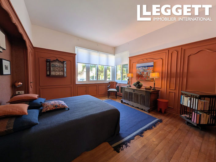 Image No.10-5 Bed House for sale