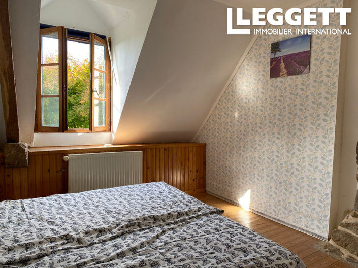 Image No.6-4 Bed House for sale