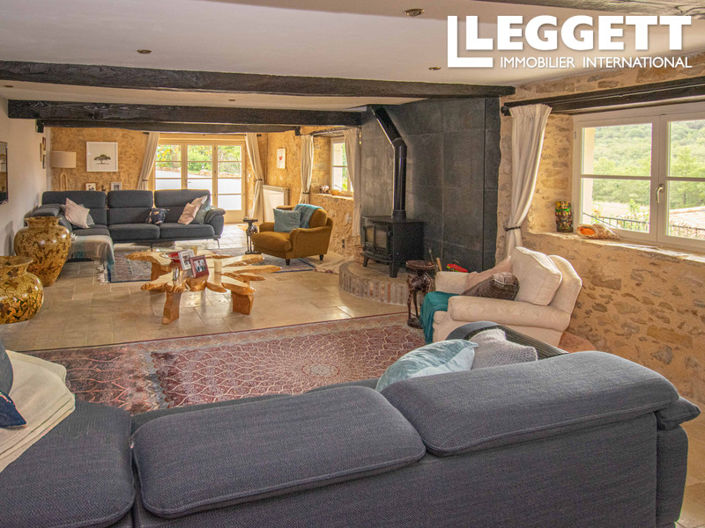 Image No.8-6 Bed House for sale