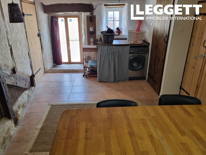 Image No.6-2 Bed House for sale