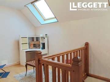 ahr0chm6ly9jzg4uagvzdglhlmltbw8vaw1hz2uvvevom