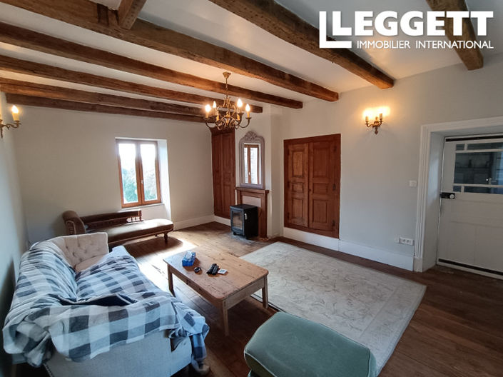 Image No.10-3 Bed House for sale