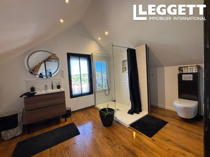 Image No.10-5 Bed House for sale