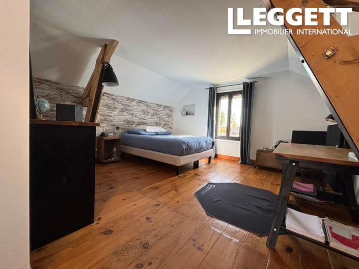 Image No.9-5 Bed House for sale