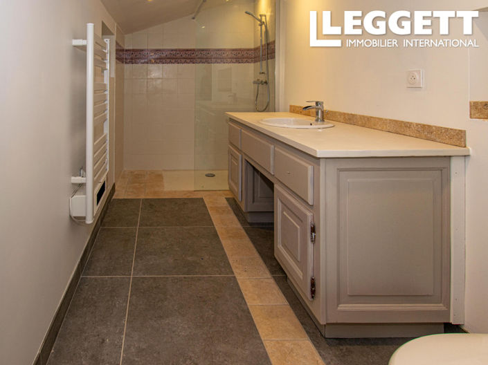 Image No.6-3 Bed House for sale