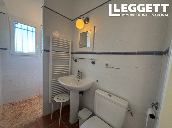 Image No.8-4 Bed House for sale