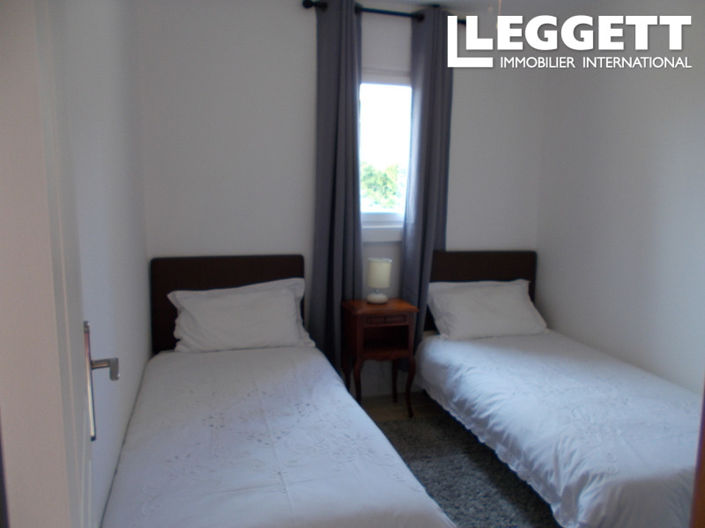 Image No.9-12 Bed Commercial for sale