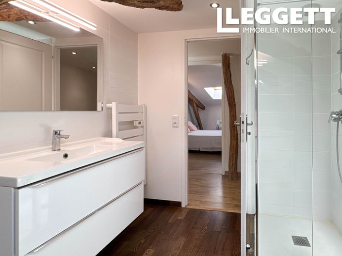 Image No.8-4 Bed House for sale