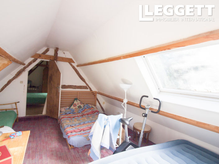 Image No.8-4 Bed House for sale