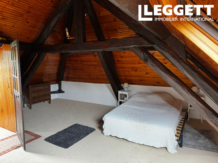 Image No.8-4 Bed House for sale