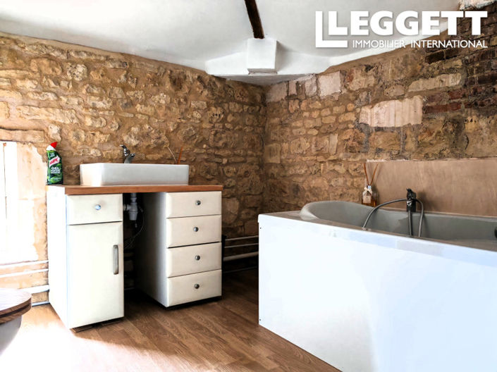 Image No.6-3 Bed House for sale