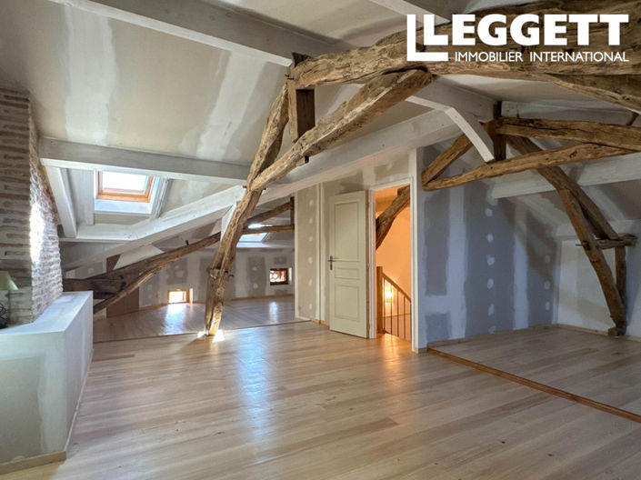 Image No.10-5 Bed House for sale