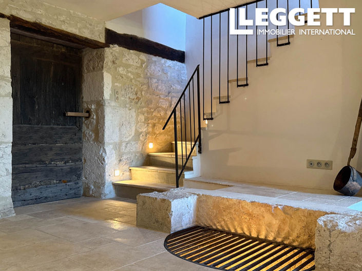 Image No.8-5 Bed House for sale