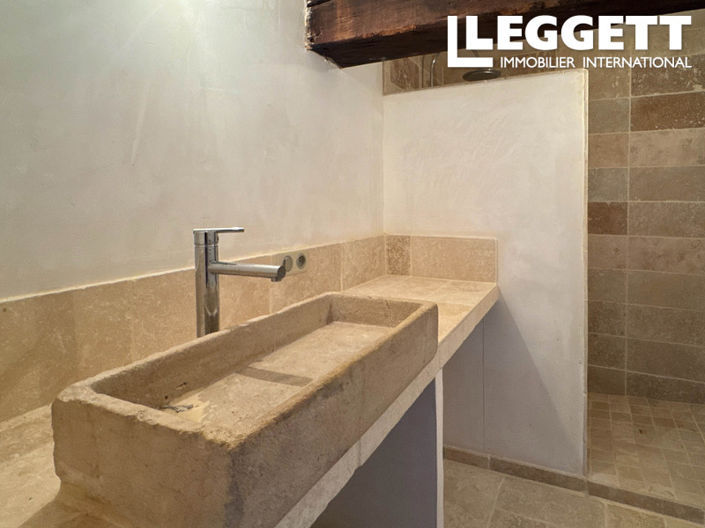 Image No.9-5 Bed House for sale