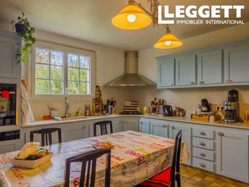 ahr0chm6ly9jzg4uagvzdglhlmltbw8vaw1hz2uvvevom