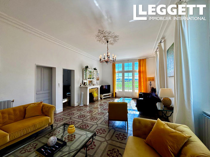 Image No.4-6 Bed House for sale