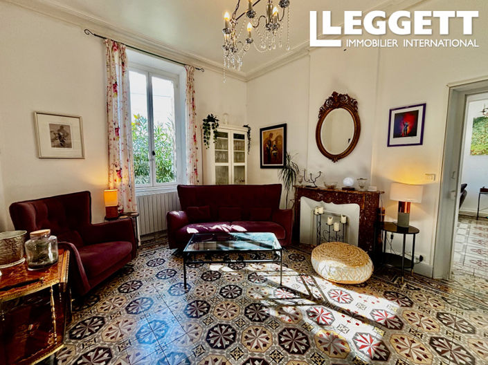 Image No.5-6 Bed House for sale