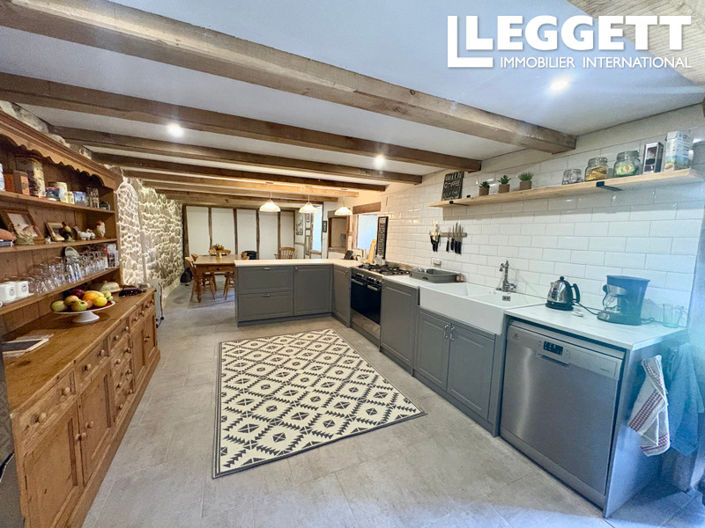 Image No.2-4 Bed House for sale