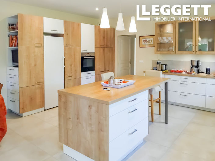 Image No.4-6 Bed House for sale