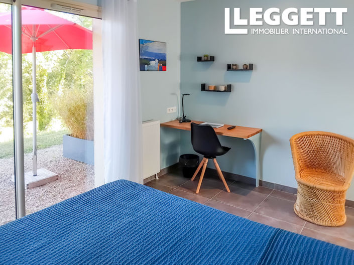 Image No.7-6 Bed House for sale