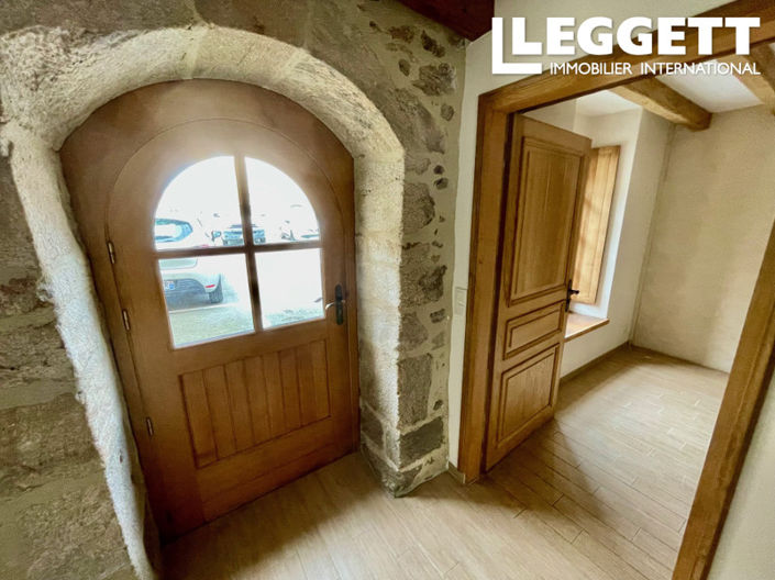 Image No.5-8 Bed House for sale