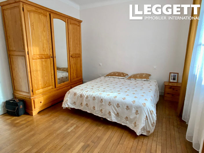 Image No.7-4 Bed House for sale