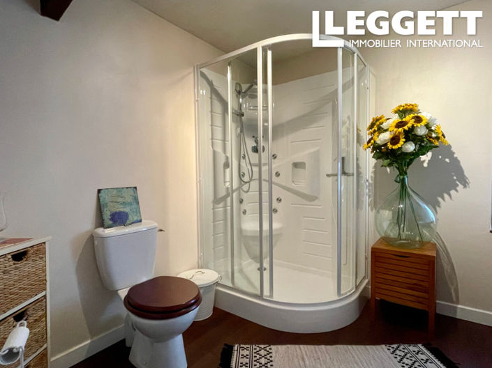 Image No.8-2 Bed House for sale