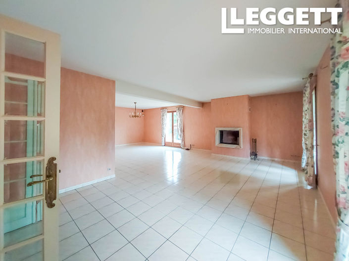 Image No.3-4 Bed House for sale