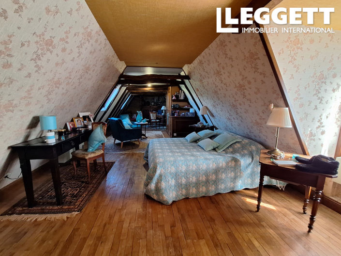 Image No.8-3 Bed House for sale