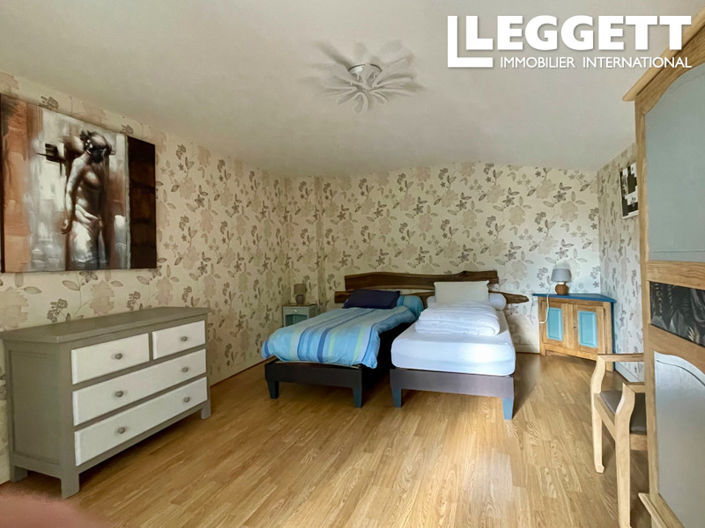 Image No.9-2 Bed House for sale