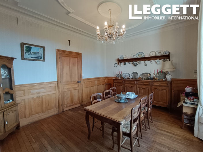 Image No.7-7 Bed House for sale