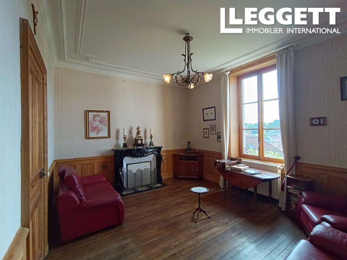 Image No.8-7 Bed House for sale