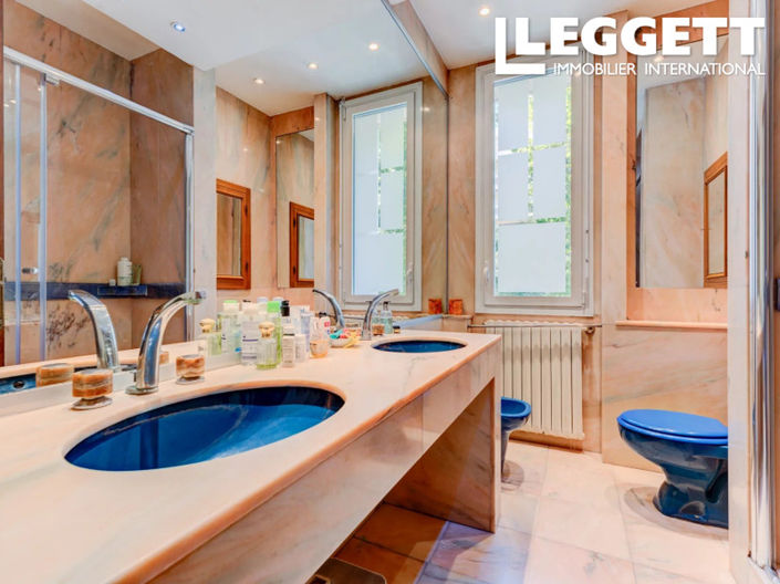 Image No.8-3 Bed Apartment for sale