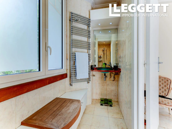 Image No.9-3 Bed Apartment for sale