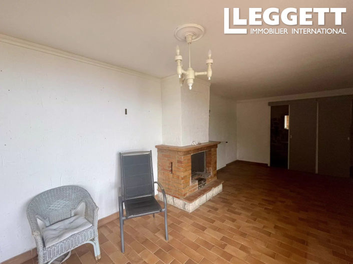 Image No.8-4 Bed House for sale