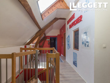 ahr0chm6ly9jzg4uagvzdglhlmltbw8vaw1hz2uvvevom