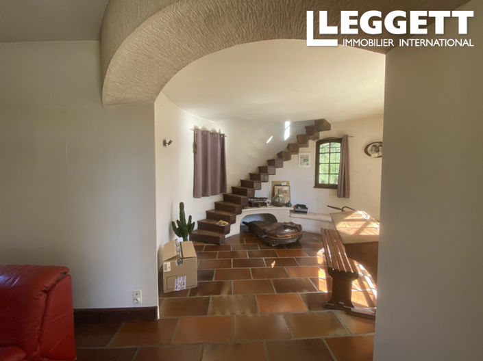 Image No.8-5 Bed House for sale