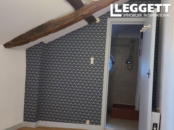 Image No.8-2 Bed House for sale