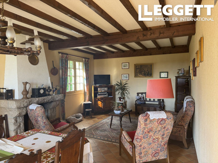 Image No.2-4 Bed House for sale