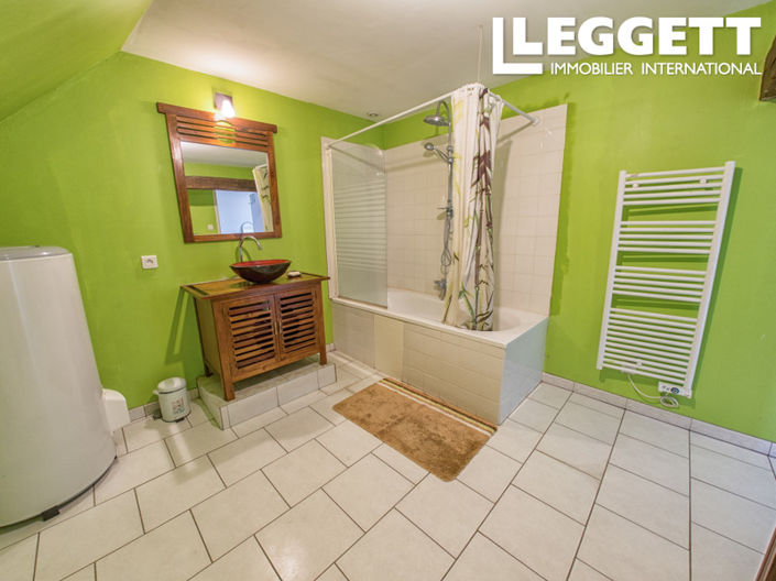 Image No.4-2 Bed House for sale