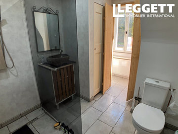 ahr0chm6ly9jzg4uagvzdglhlmltbw8vaw1hz2uvvevom