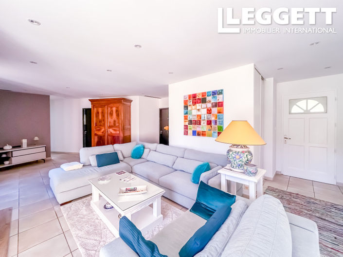 Image No.5-4 Bed House for sale