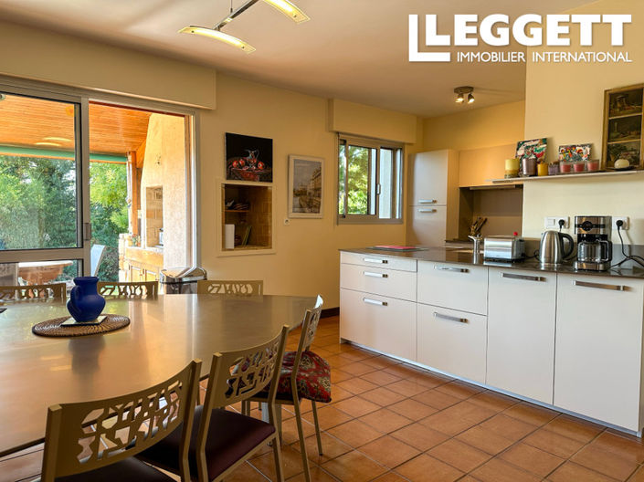 Image No.5-4 Bed House for sale