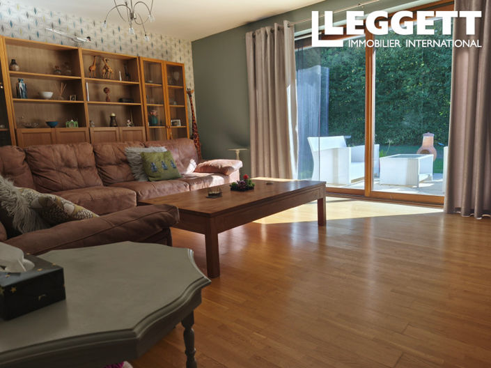 Image No.6-4 Bed House for sale