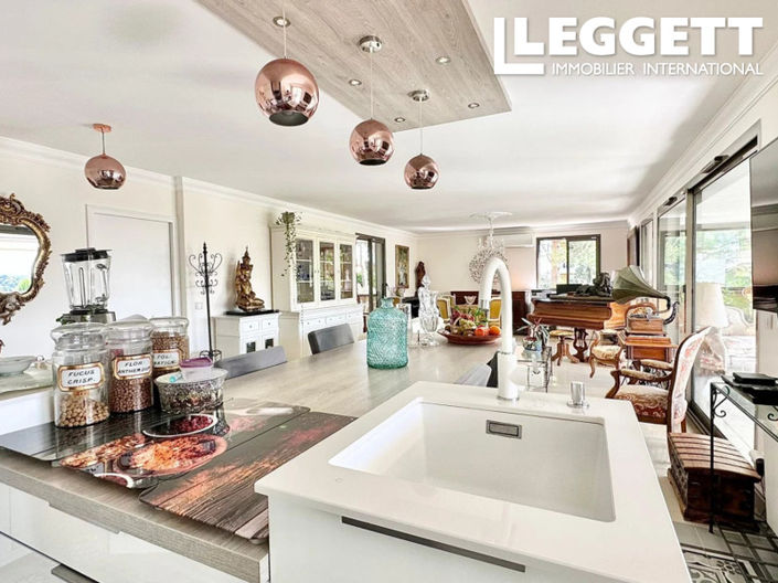 Image No.4-3 Bed Apartment for sale