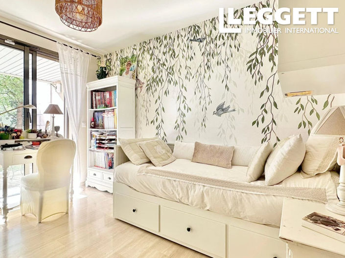 Image No.9-3 Bed Apartment for sale