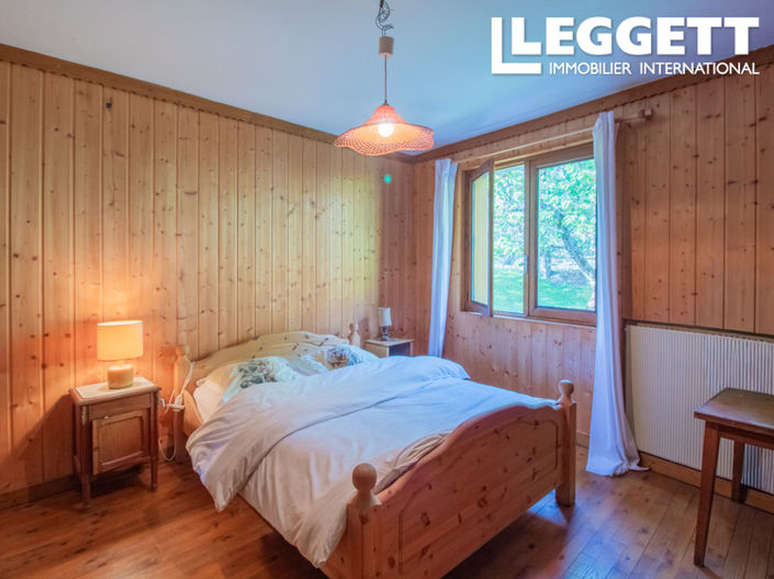 Image No.5-5 Bed House for sale