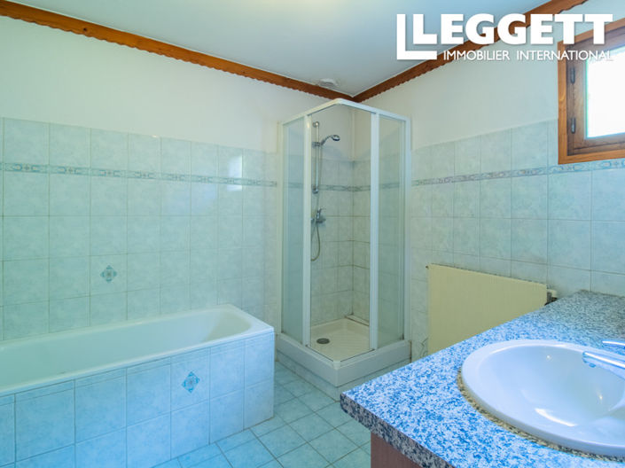 Image No.6-5 Bed House for sale