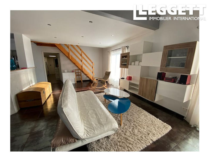 Image No.8-5 Bed House for sale