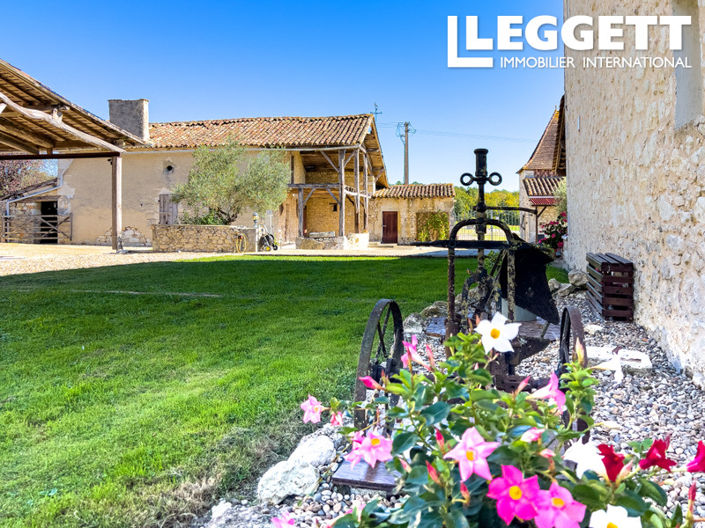 Image No.6-5 Bed House for sale